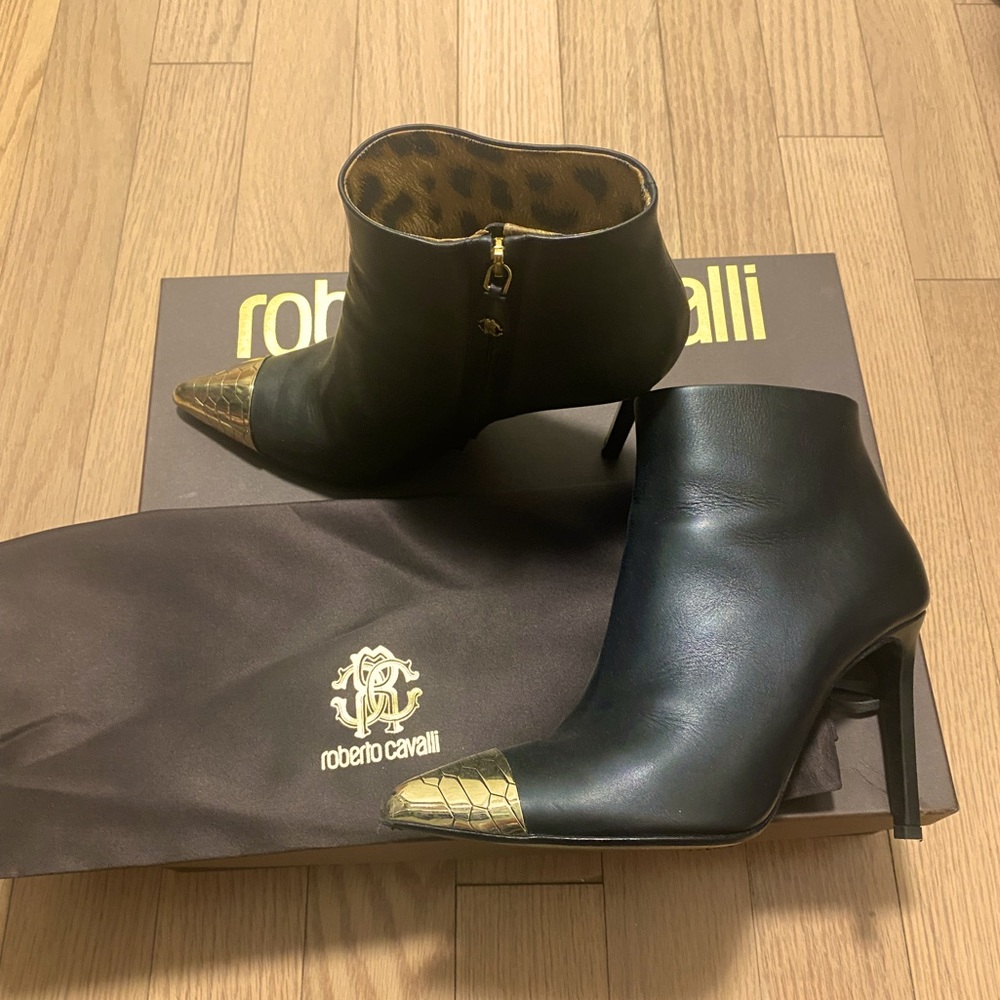 Roberto Cavalli black leather ankle boots silver size 38 - Picture 8 of 9